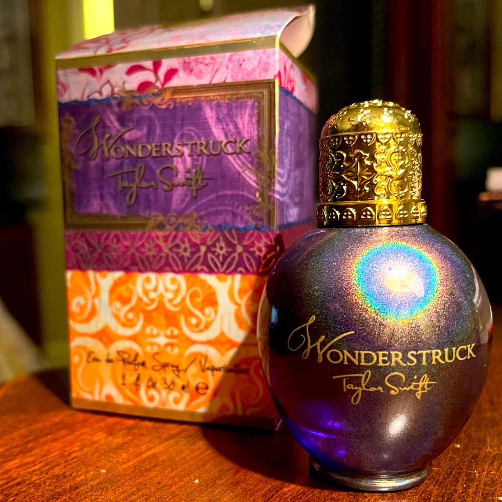 Taylor Swift Perfume WONDERSTRUCK